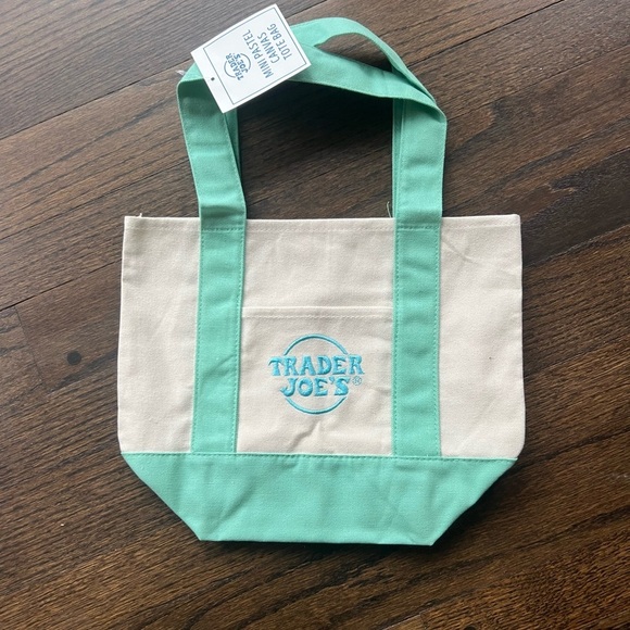 Trader Joe’s Spring Pastel Mini Canvas Tote Bags Set (4) - Picture 4 of 6